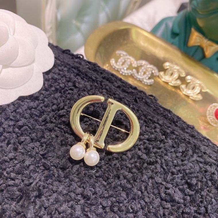 Dior Brooch 01lyh33